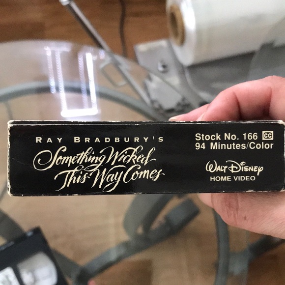 “Something wicked this way comes” vhs tape movie - Picture 5 of 16